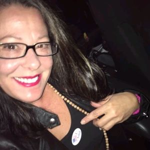 Meet your Posher, Lavenia